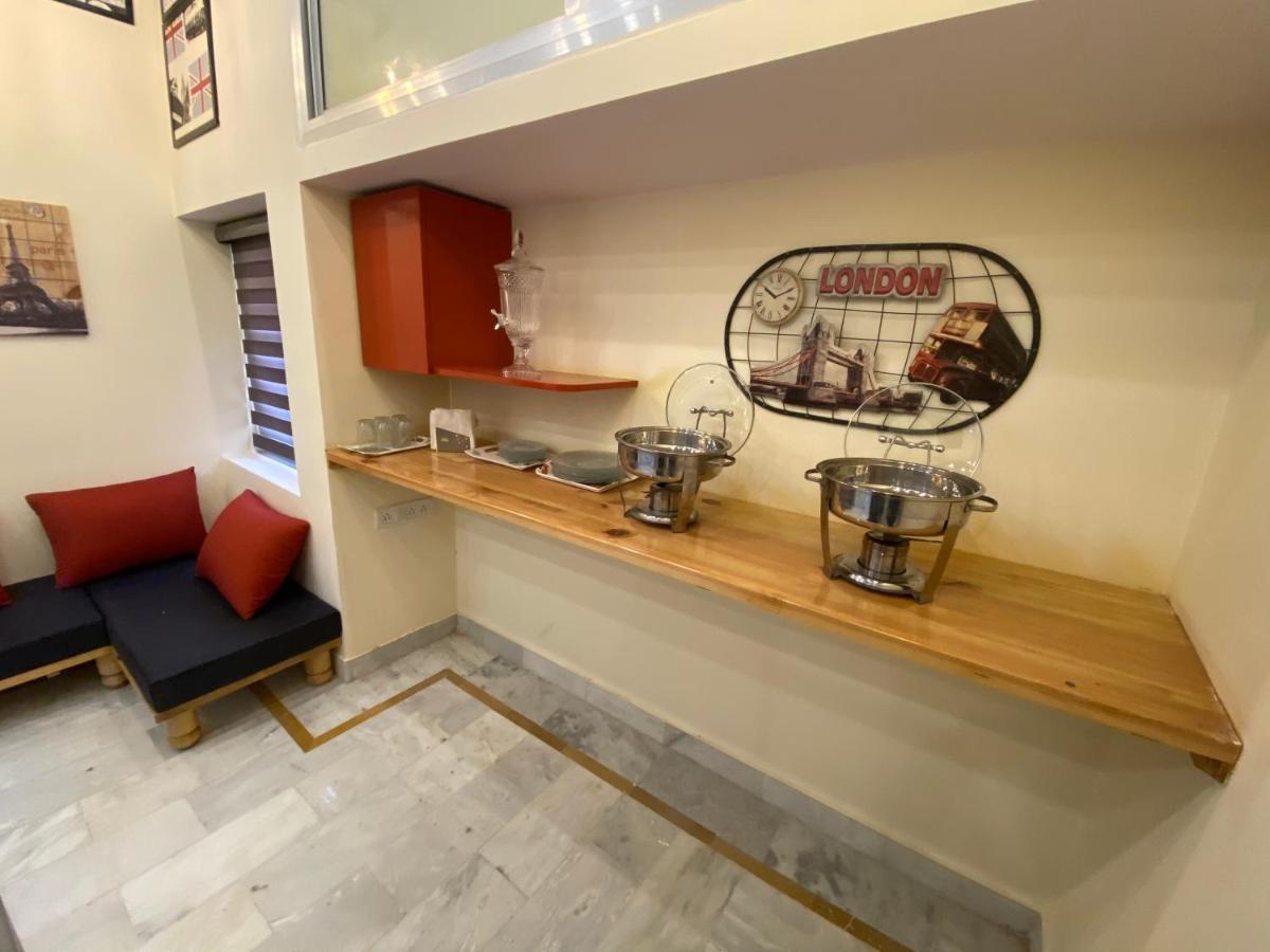 Backpackers Den Hostel Lucknow Luaran gambar