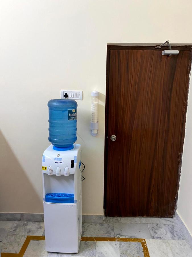 Backpackers Den Hostel Lucknow Luaran gambar